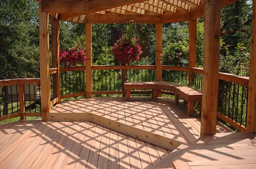 Deck with pergola and bench seating